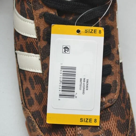 Steve Madden Women's Retro-Inspired Suede Sneaker BNWT - Picture 7 of 8